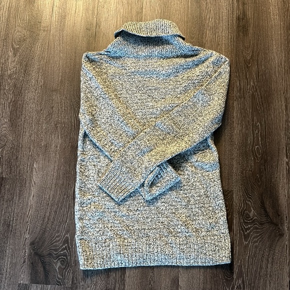 HM sweater - Picture 2 of 2